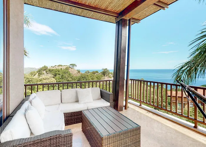 Ocotal Hilltop Condo: Ocean Views, Pool Access Appartement *