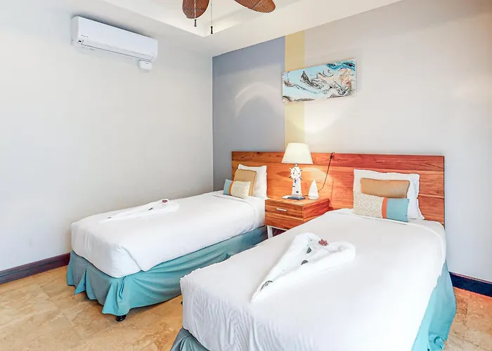 Apartamento Condo @ Azul Paraíso *