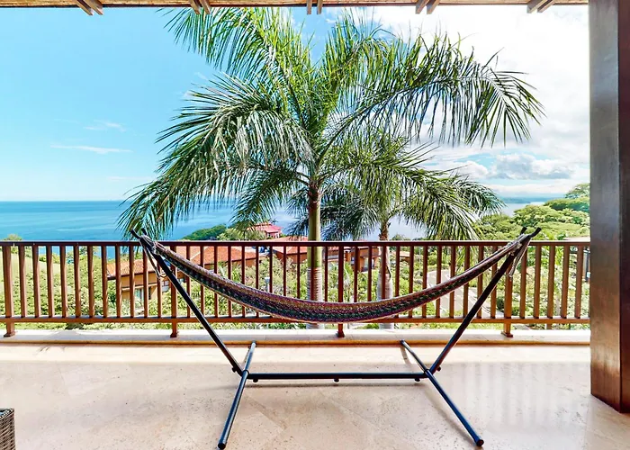 Ocean-View Ocotal Villa, Balcony & Pool Appartamento *